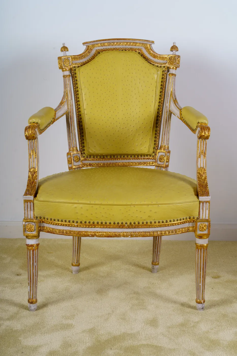 French 18th c. Louis XVI Fauteuil Chairs (set of 4), photograph 1