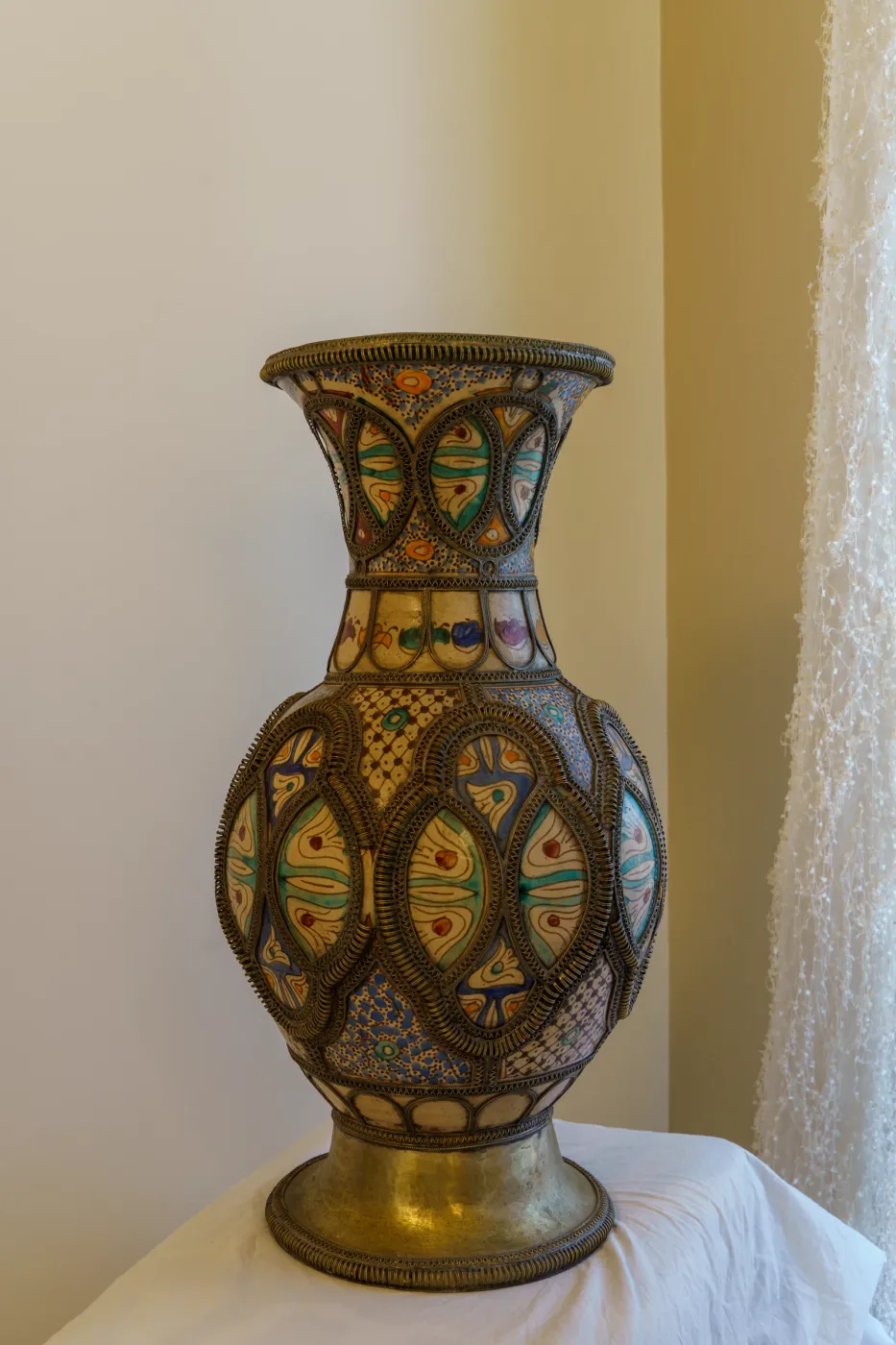 Late 19c. Jordanian Ceramic Vase, photograph 1