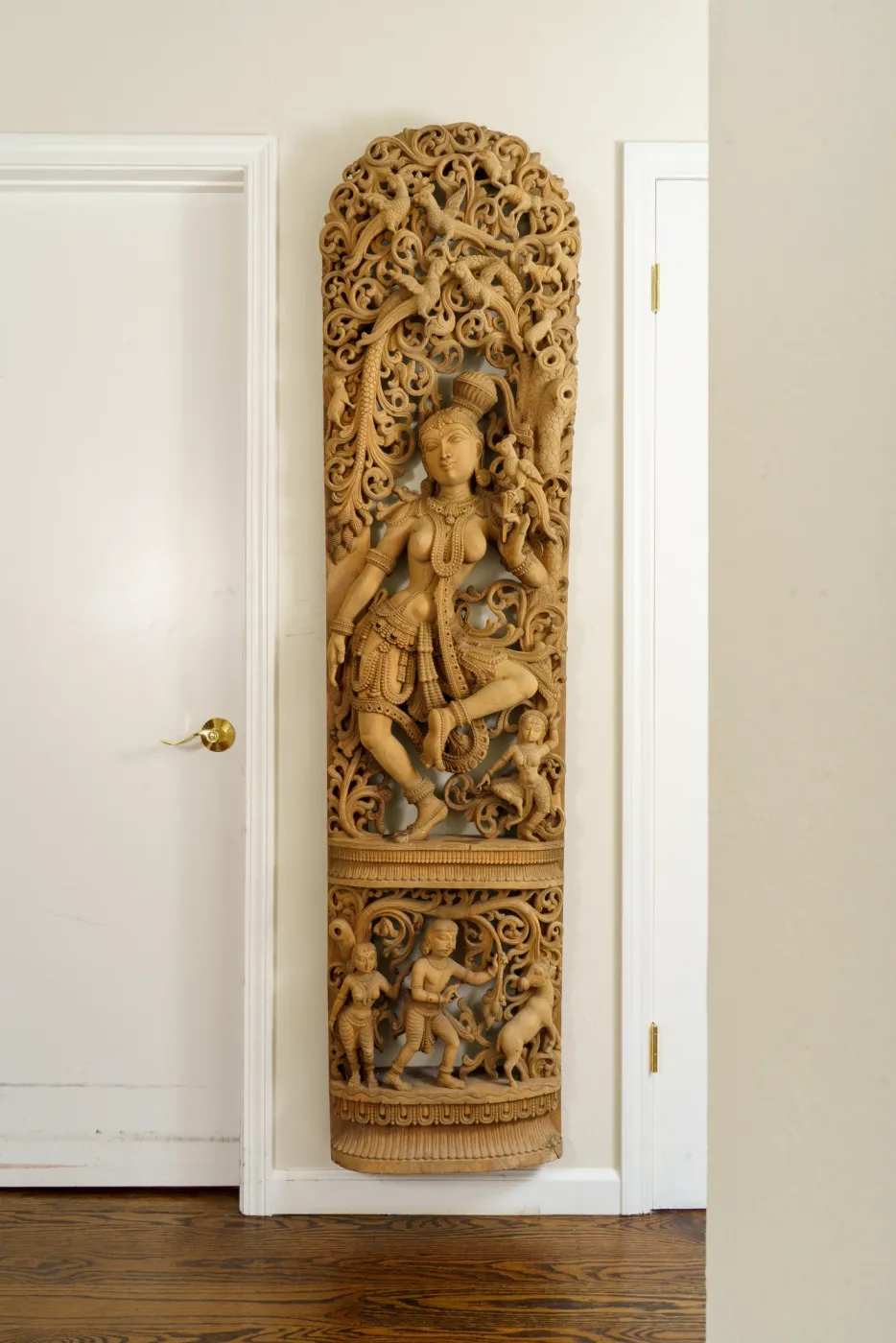 Indian 20th c. Dancing Apsara Teak Wall Panel, photograph 1